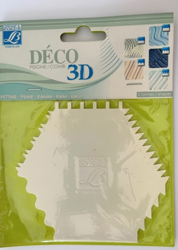 Deco comb to bring out any material effects