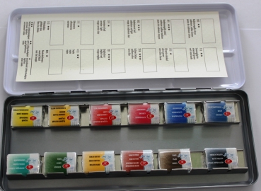 Watercolour Set in metal box with 12 pans