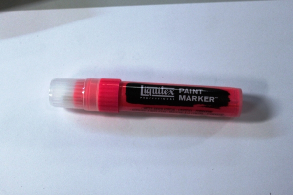 Liquitex Paint Marker 0987 fluorescent pink