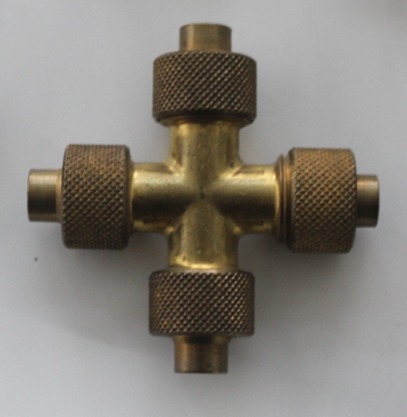 Kreuzstück 6x8mm