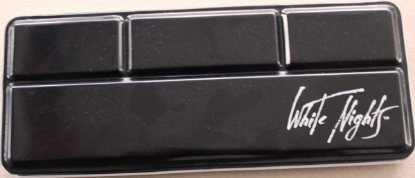 Watercolour Set in metal box with 12 pans